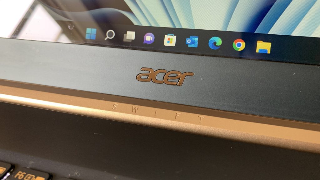 Review Acer Swift 5 sau 3 năm sử dụng - Nhẹ nhưng đánh đổi nhiều