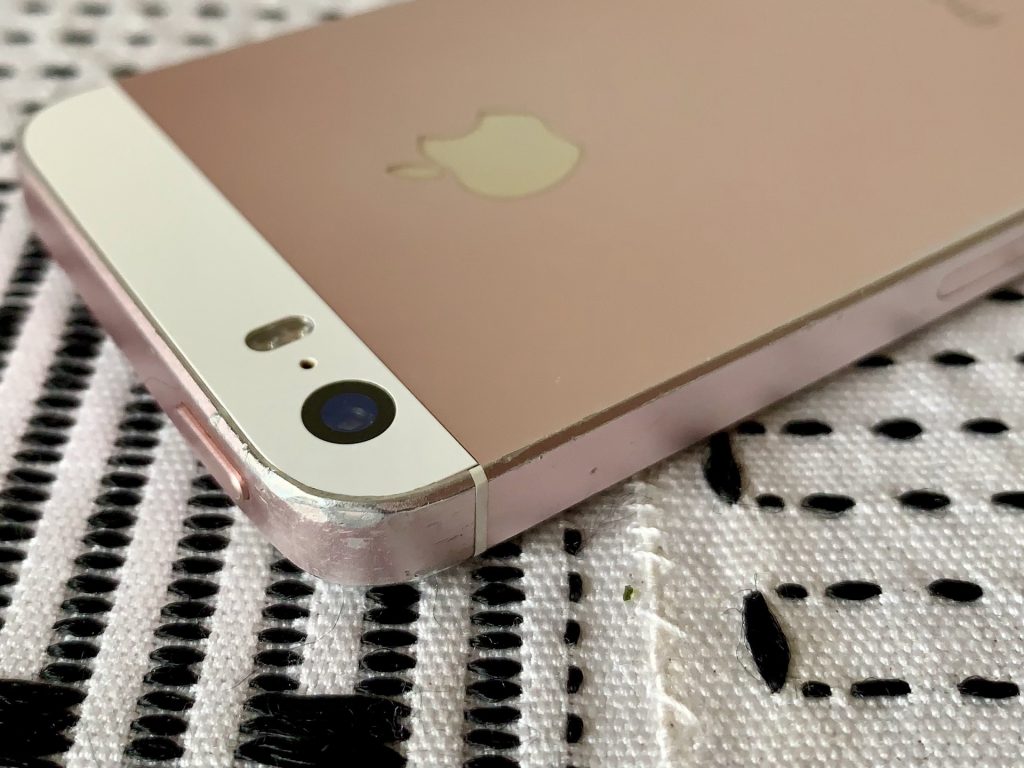 Review iPhone SE 2016 đời đầu sau 6 năm sử dụng