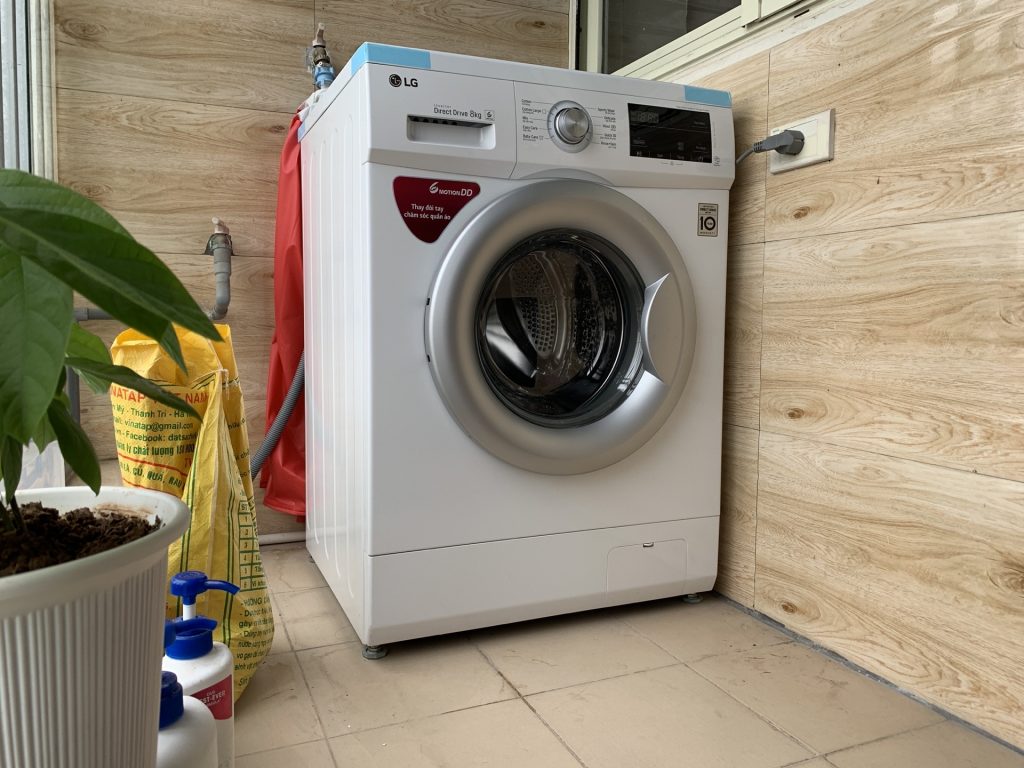 Đánh giá nhanh máy giặt LG FM1208N6W 8kg săn sale Shopee